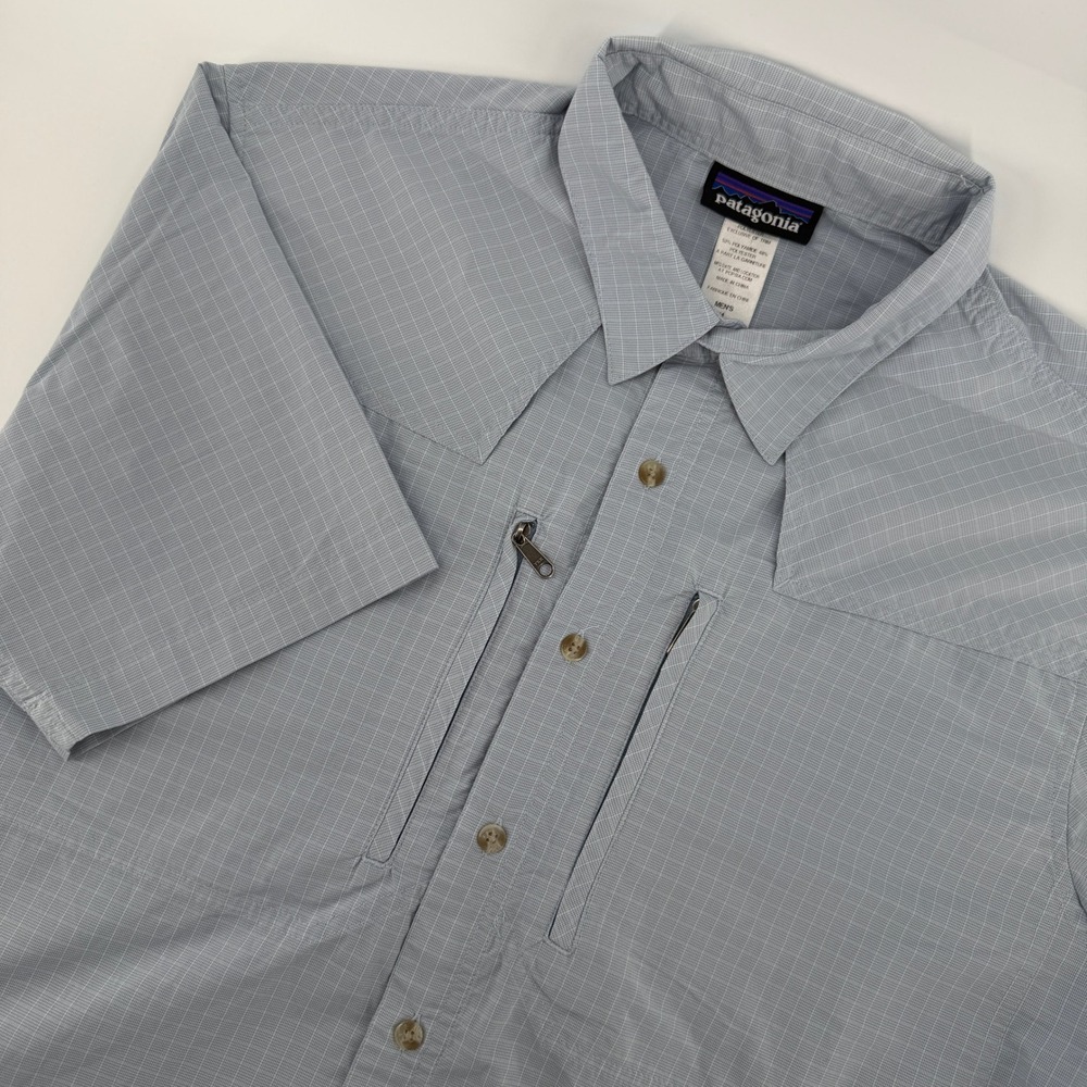 Patagonia Sun Stretch Shirt Button Down Mens Medium Blue Micro Grid Short Sleeve